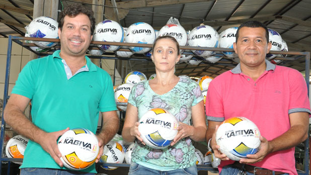 Kagiva a bola do futsal do Brasil, será também a bola oficial da 15ª ... - Fatima News