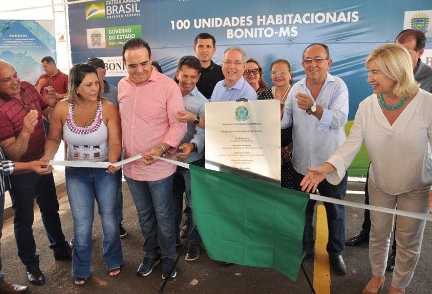 Governo estadual e prefeitura entregam Residencial Rio Bonito I com 100 Casas em Bonito (MS) - Fátima News