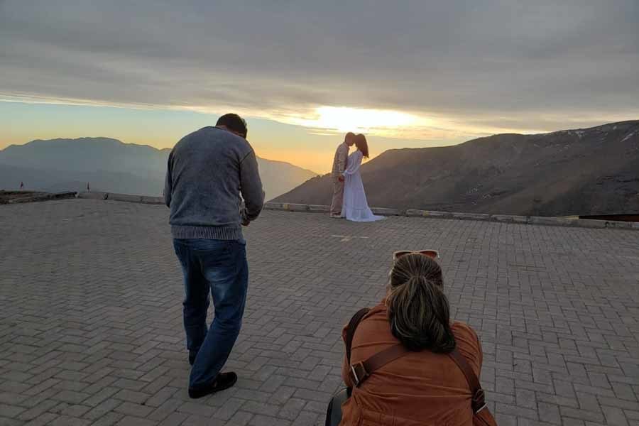Sinha Flor de Fátima do Sul ajudam noivos realizarem sonho em Santiago do Chile - Fátima News